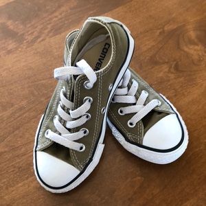 Boys converse size 11